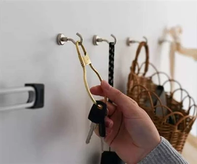 What Do People Use Magnetic Hooks For On Cruise Ships?